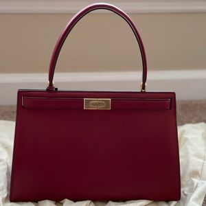 Price drop 🔥🔥🔥Stunning Tory Burch ✨ Lee Radziwill. Pristine condition.